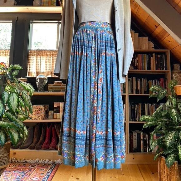 Vintage Skirt - Picture 1 of 8